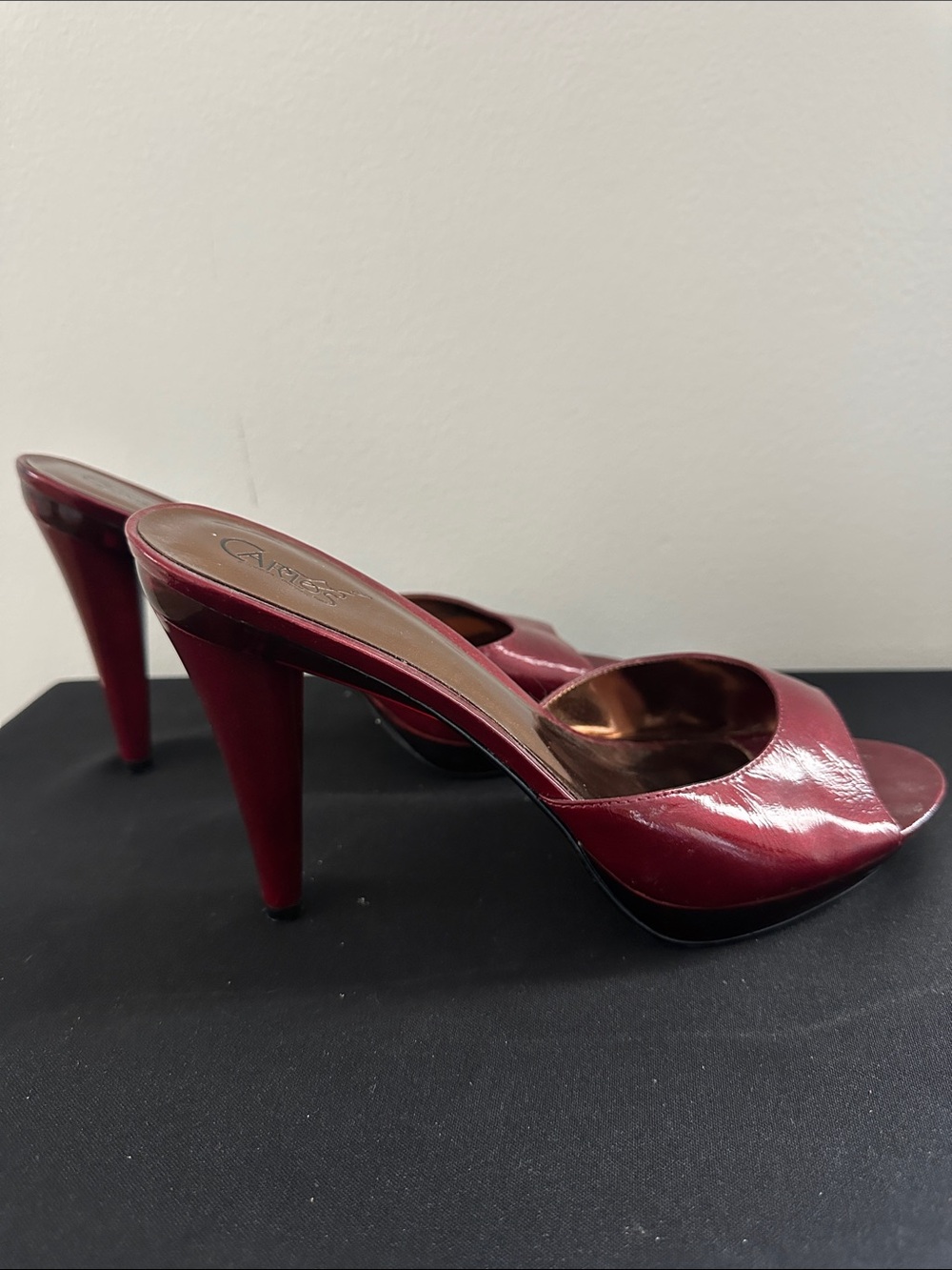 Carlos by Carlos Santana Red Patent Open-Toe Slide Heels - Picture 2 of 6